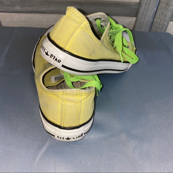 Yellow Converse With Bright Green Laces - Sz 3 Y - Picture 5 of 5